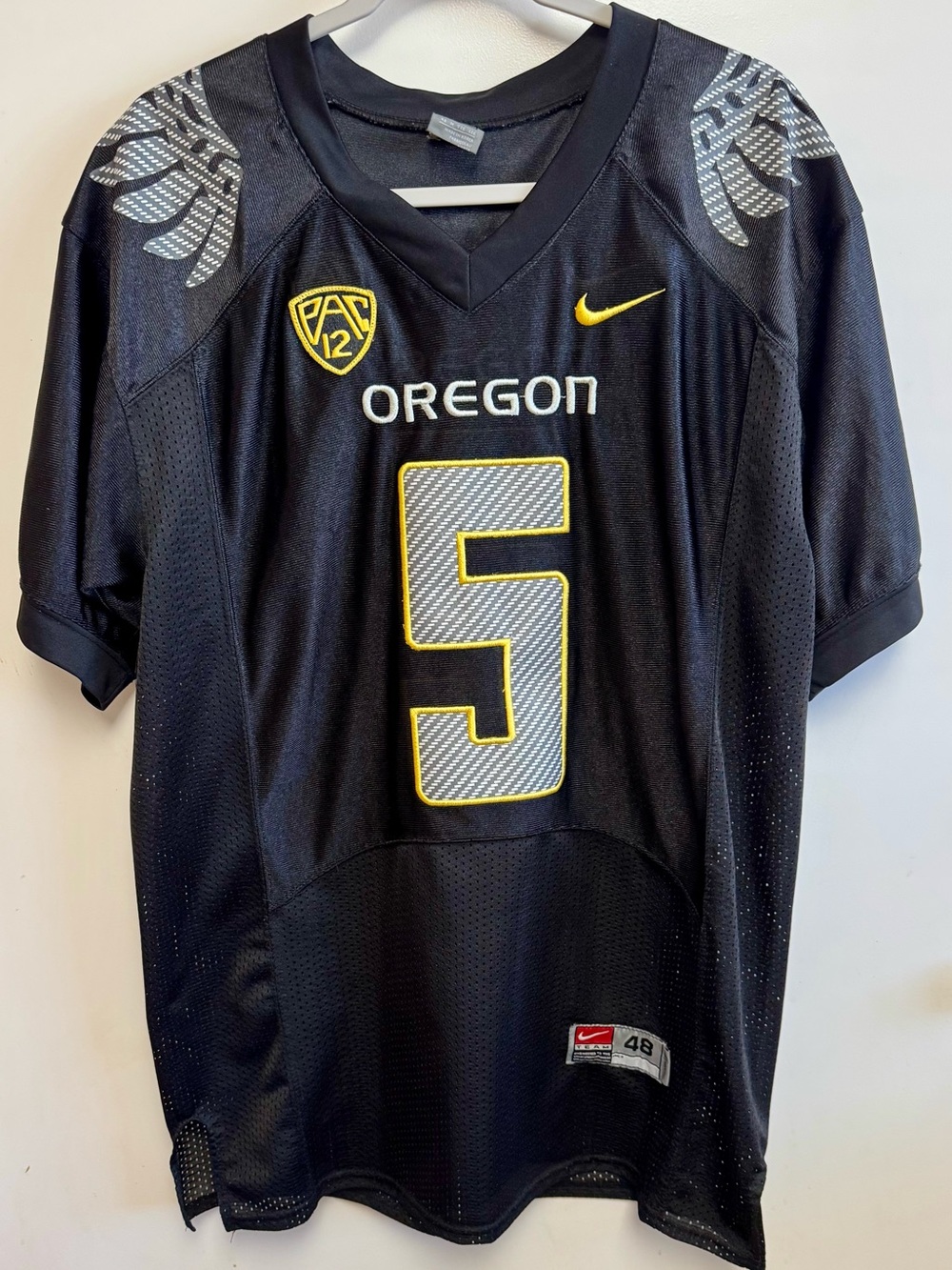 Oregon DUCKS Nike Black FOOTBALL JERSEY Thomas  #5 Men’s Medium